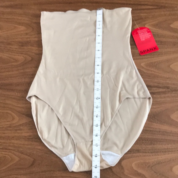 NWT Spanx high rise panty size M - Picture 3 of 6
